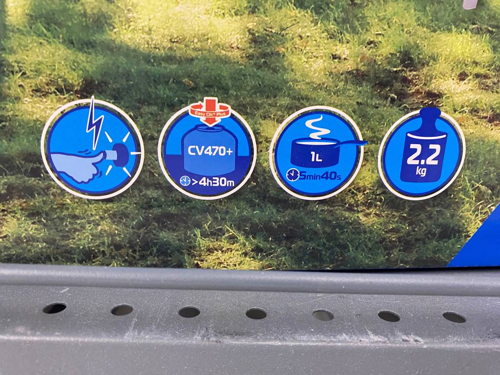 Campingaz Gasgrill-Test: Auf der Originalverpackung sind bebilderte Informationen zur Verwendung und Funktion.