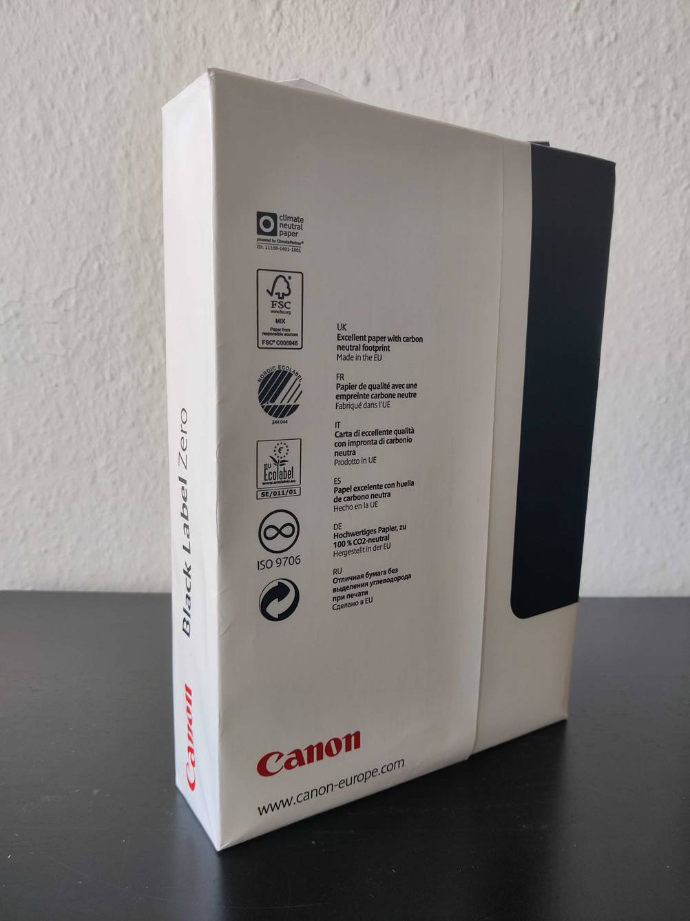 Rückseite einer Canon Black Label Druckerpapier Verpackung