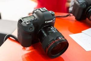 canon-spiegelreflexkamera-touchdisplay3