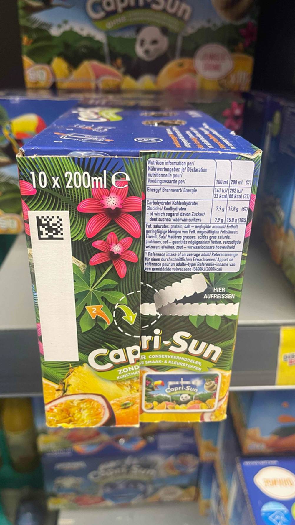 Capri-Sun getestet: Seitenansicht der Verpackung mit Inhaltsangaben.