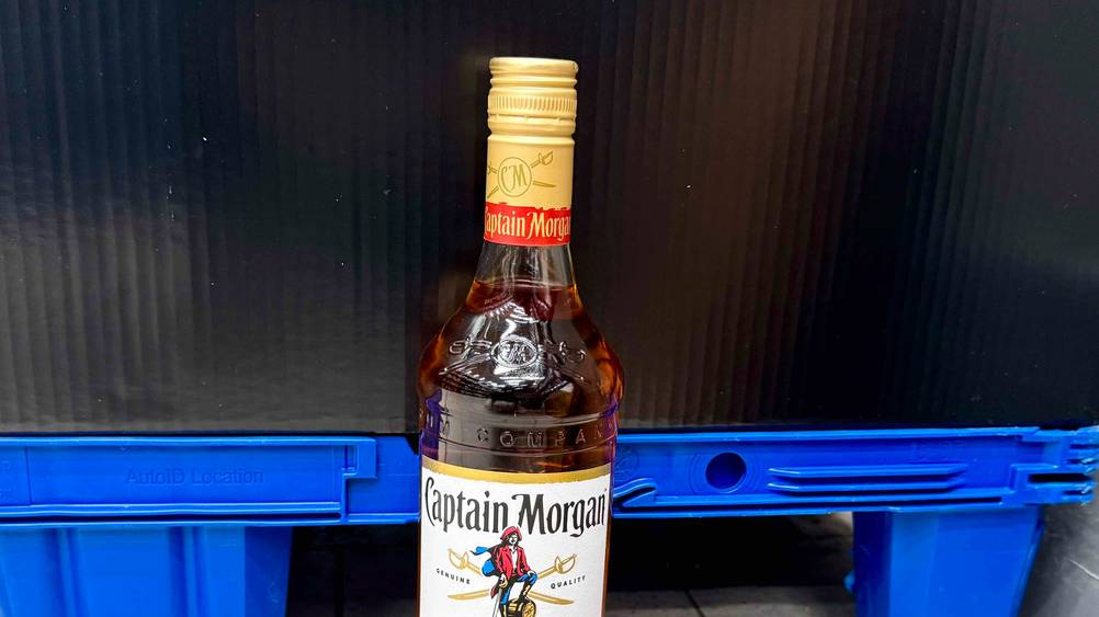 Captain Morgan im Test: Nahaufnahme des Flaschenhalses.