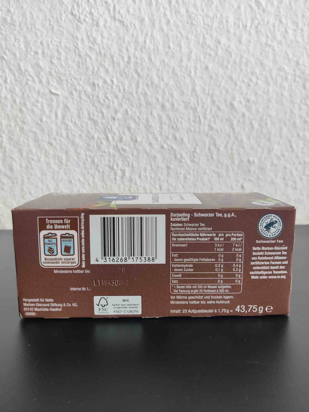 Darjeeling-Tee getestet: Rückseite einer Packung mit Infromationen zu den Nährwerten.