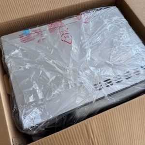 Der geöffnete Karton der Caso MCG30 Chef von oben