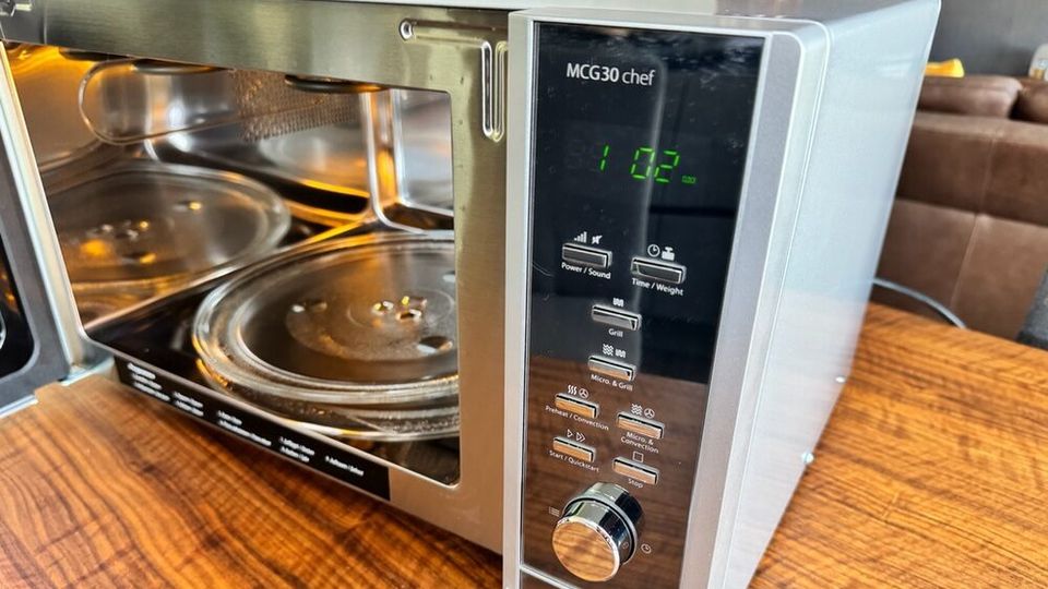 Die Bedienelemente der Caso MCG30 Chef