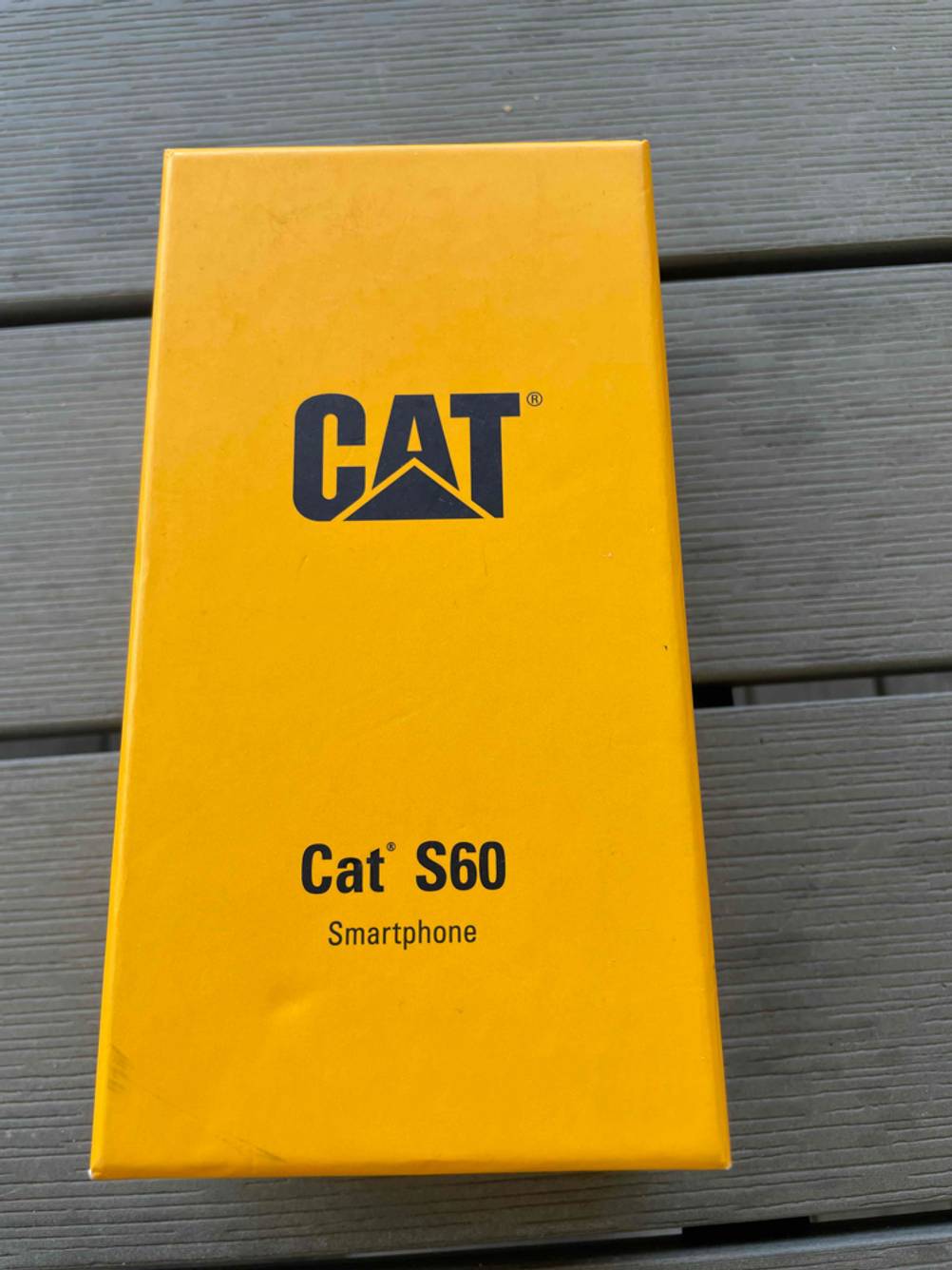 Verpackung eines Cat S60