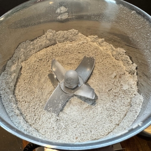 Gemahlener Roggen in der Cgoldenwall-Getreidemühle