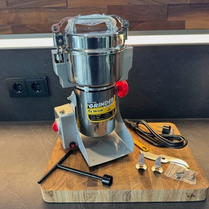 Zubehör und Montagematerial der Cgoldenwall-Getreidemühle