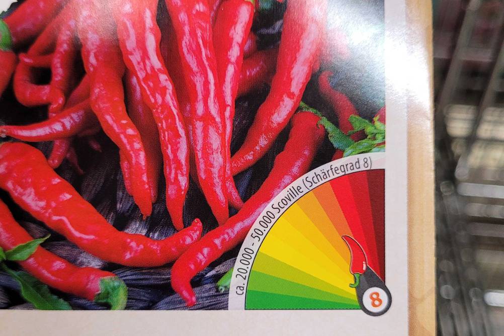 Chili-Samen im Test: Nahaufnahme der grafischen Informationen auf der Verpackung.