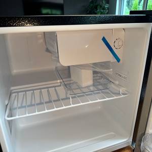 Einige Transportsicherungen im Chiq ‎CSD46D4E.