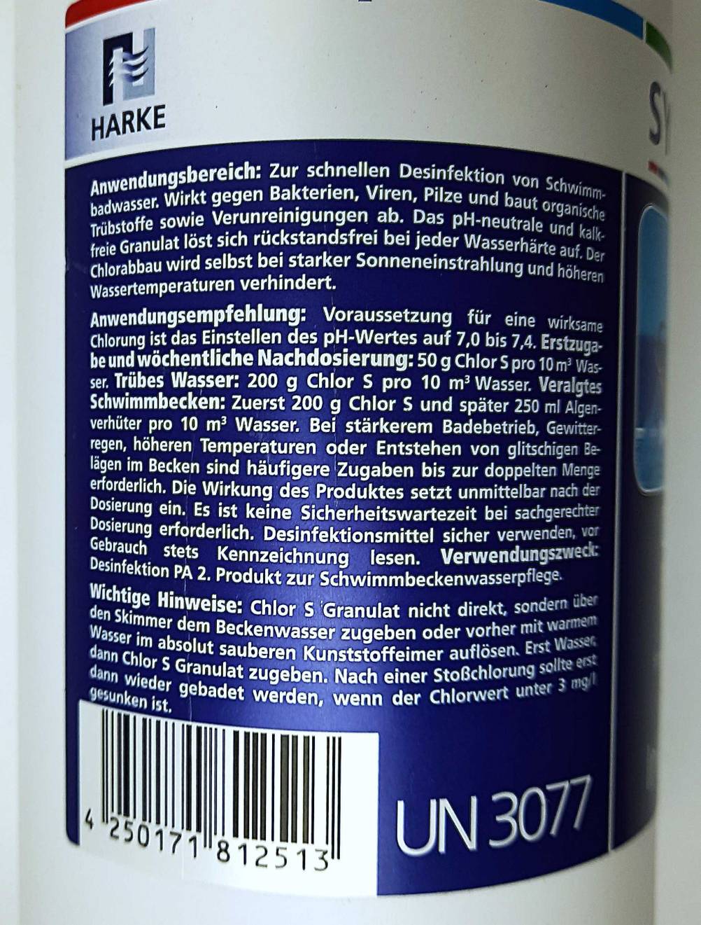 Chlorgranulat getestet: Nahaufnahme der Rückseite der Verpackung mit Anwendunsempfehlung.