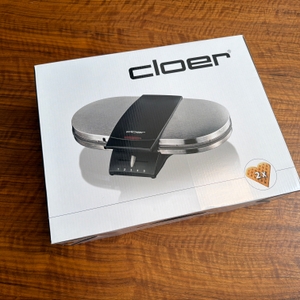 Der Karton vom Cloer 1329 liegt auf einem Tisch