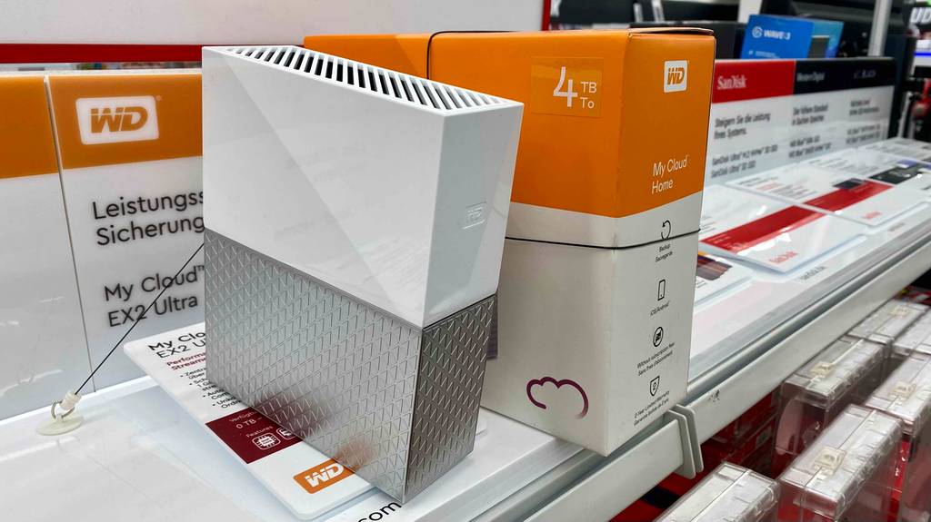 Ein getesteter Cloud-Speicher befindet sich neben der Verpackung. 