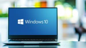 Cloud-Speicher-Test: Auf dem Bildschirm eines Laptops steht Windows 10.