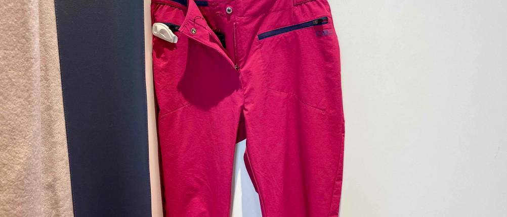 Damen-Wanderhose-Test: Eine Wanderhose von CMP in voller Länge.