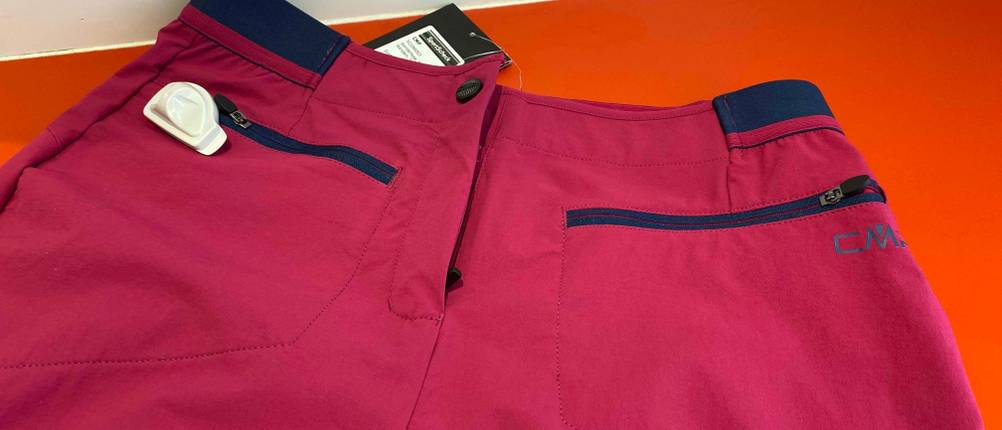 Damen-Wanderhosen-Test: CMP-Wanderhose mit zwei Taschen an der Vorderseite