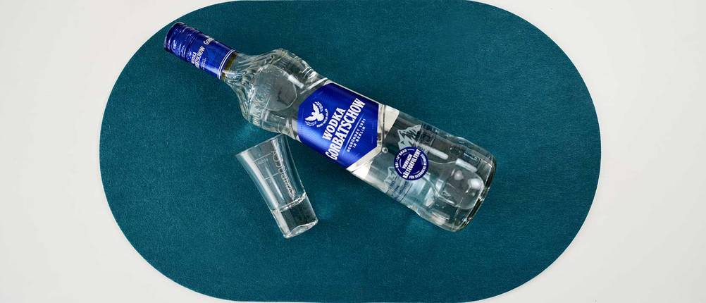 cocktails-rezepte-mit-wodka-flasche