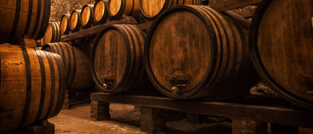 cognac anbau wein lagerung reifezeit reifen eichenfässer cognac