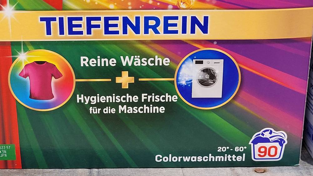 Colorwaschmittel-Test: Nahaufnahme der Grafik auf der Vorderseite der Verpackung.