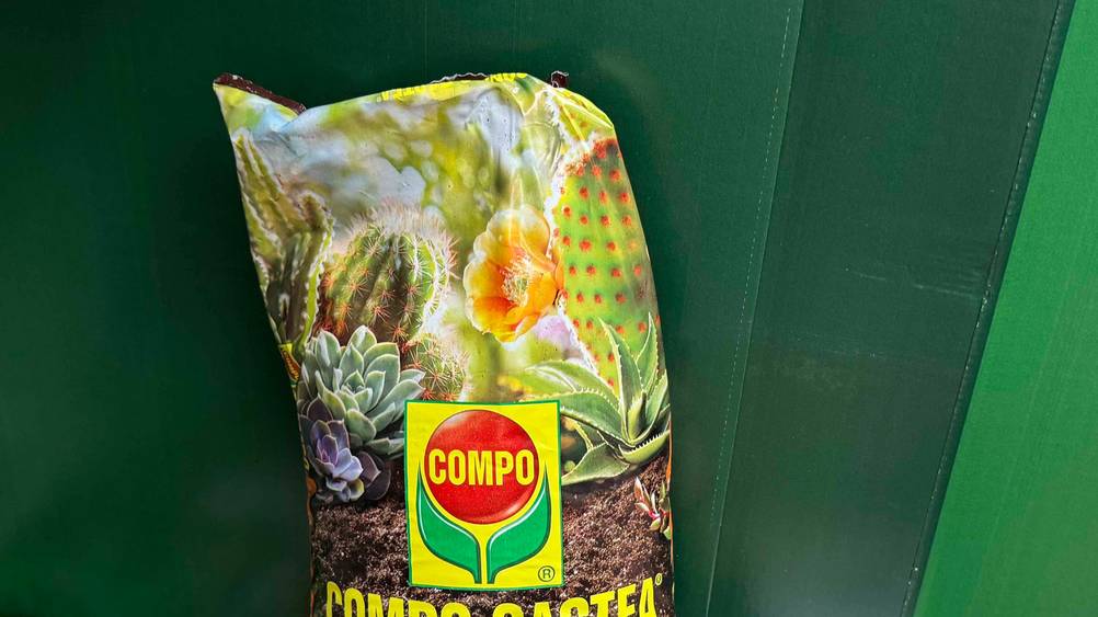 Compo-Erde-Test: Nahaufnahme des Logos auf der Verpackung.