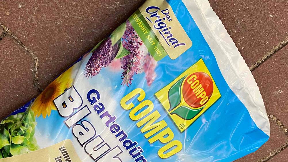Blaudünger getestet: Nahaufnahme der Vorderseite der Verpackung mit Logo.