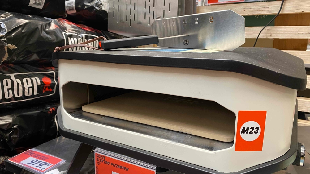 Pizzaofen getestet: Blick auf den Einschub.