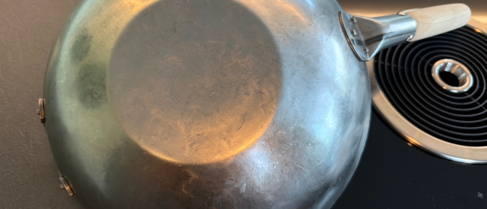 Die Unterseite vom Craft wok 731W316