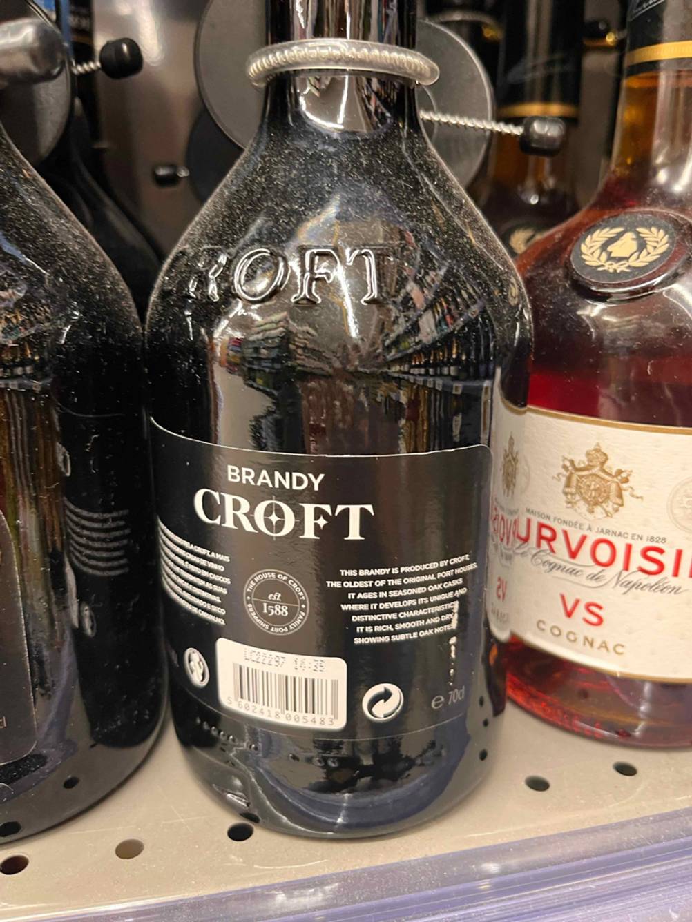 Brandy im Test: Nahansicht einer Brandyflasche.