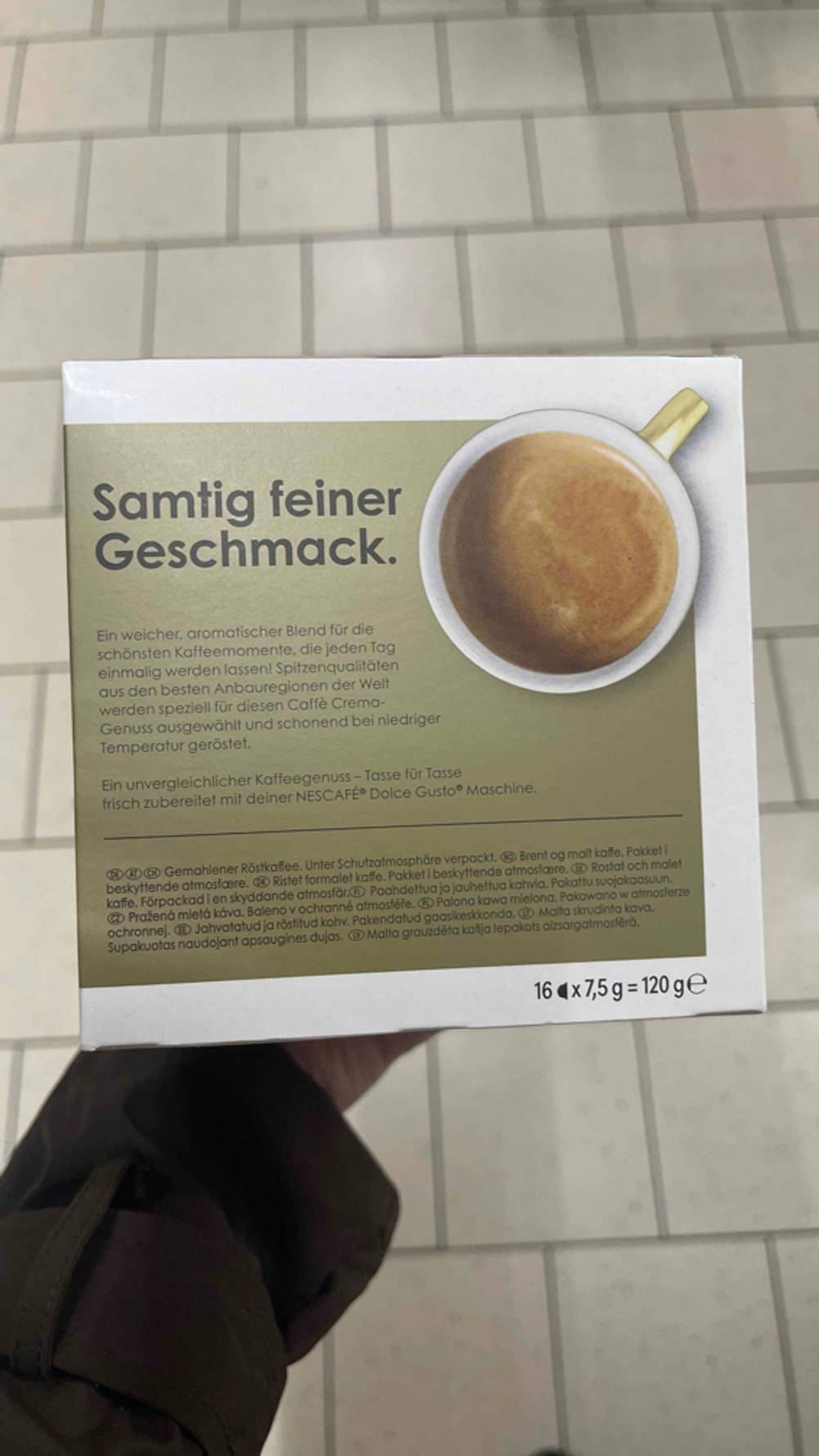 Nahaufnahme der Produktinformationen auf einer Seite der 125-g-Schachtel mit 16 Stück Dallmayr-Kapseln im Test.