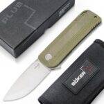Damast-Jagdmesser-Test: Utility-Messer auf weißem Hintergrund