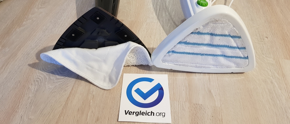 Dampfbesen-Test mit zwei Bodentüchern von unten.