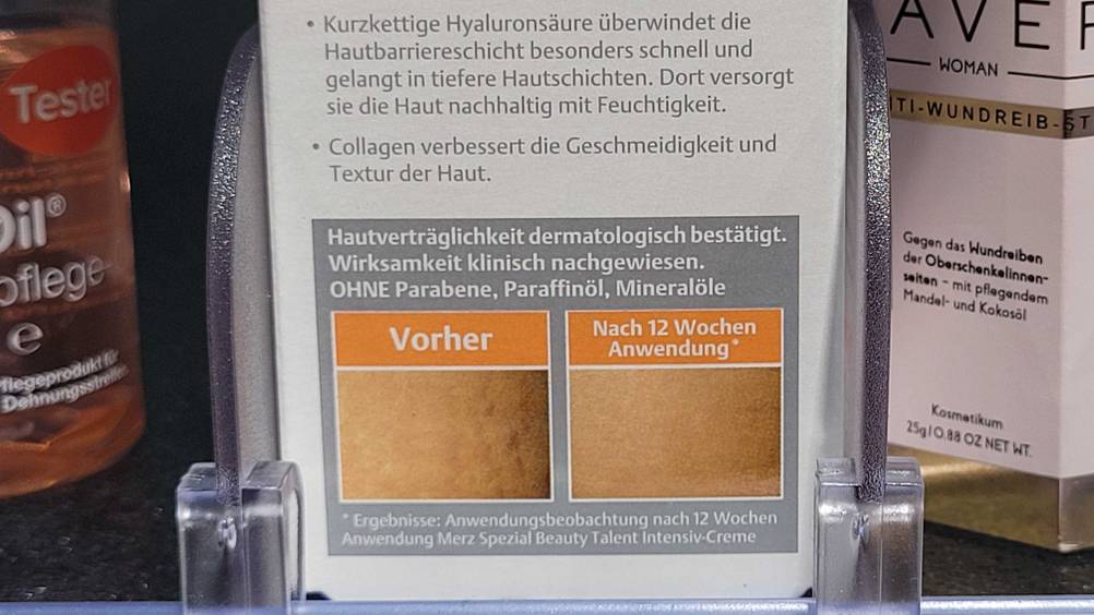Dehnungsstreifen-Creme getestetet: Nahaufnahme der Rückseite der Verpackung mit Informationen.