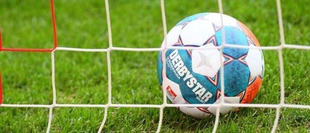 derbystar-fußball-test