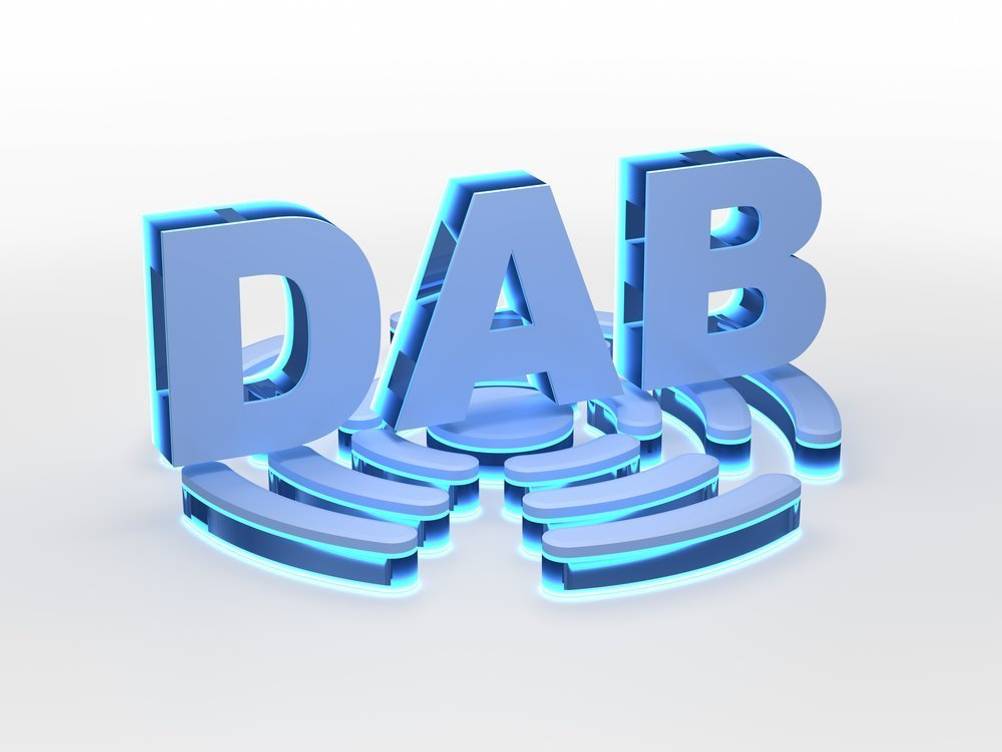 digitalradio-mit-cd-player-dab-zeichen
