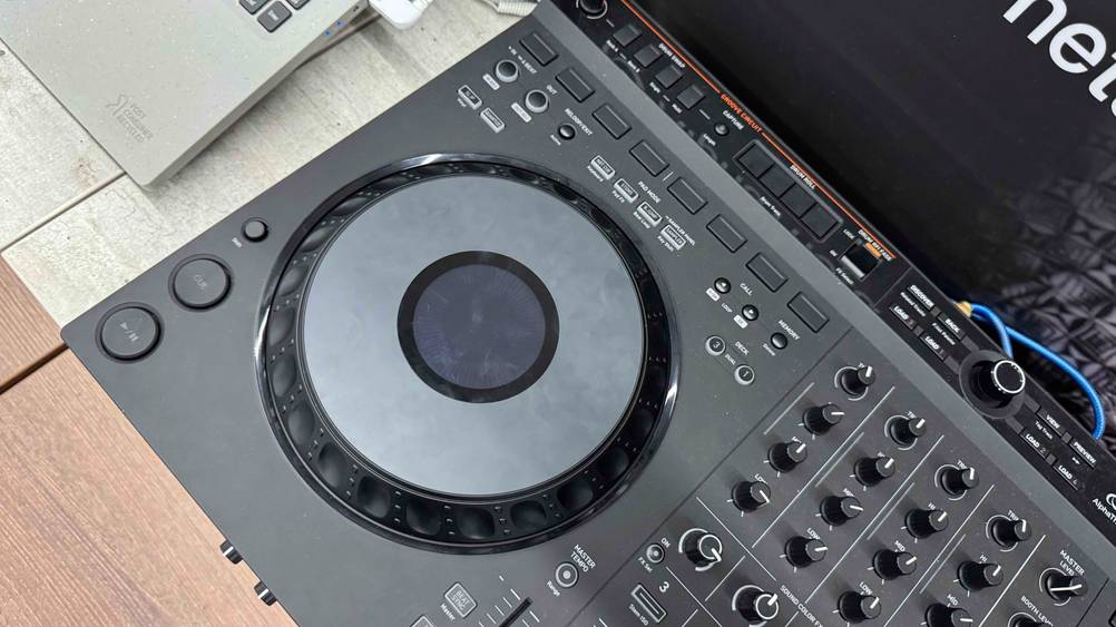 DJ-Plattenspieler im Test: Nahaufnahme des Drehtellers.