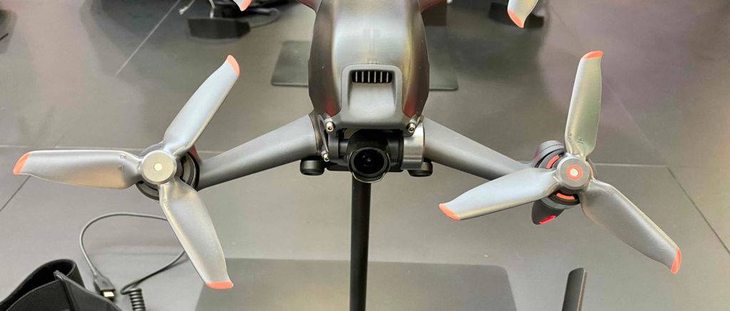 Zwei der Propeller der getesteten Drohne sind im Detail zu sehen.