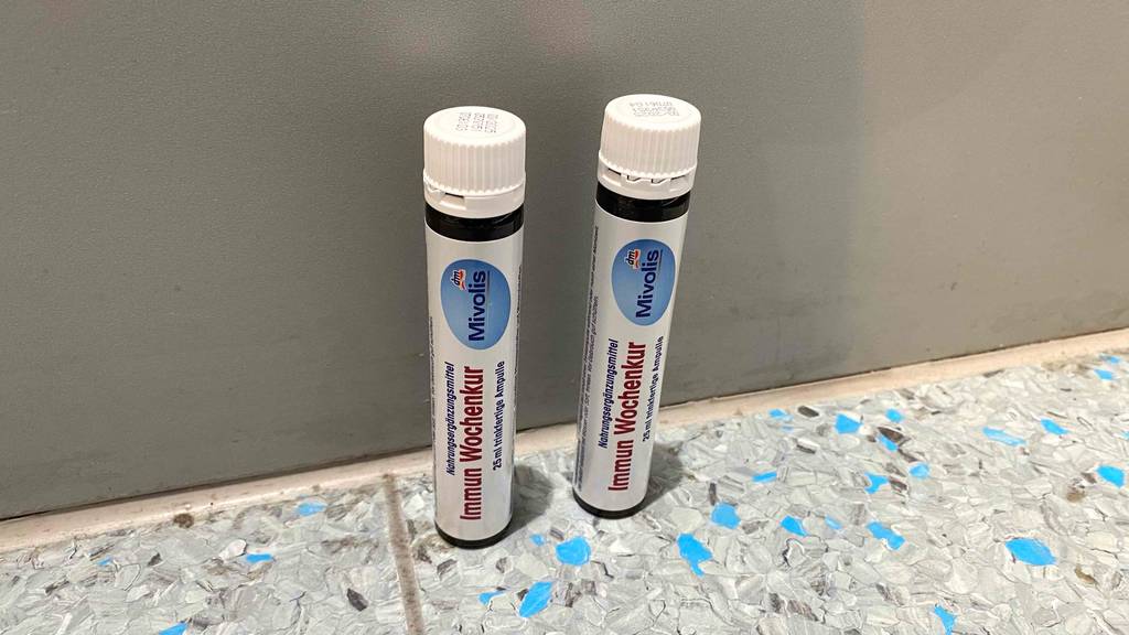 Immunkur im Test: Produkte stehen nebeneinander.