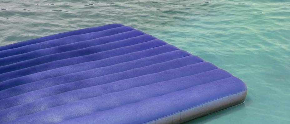 Doppel Luftmatratze Wasser