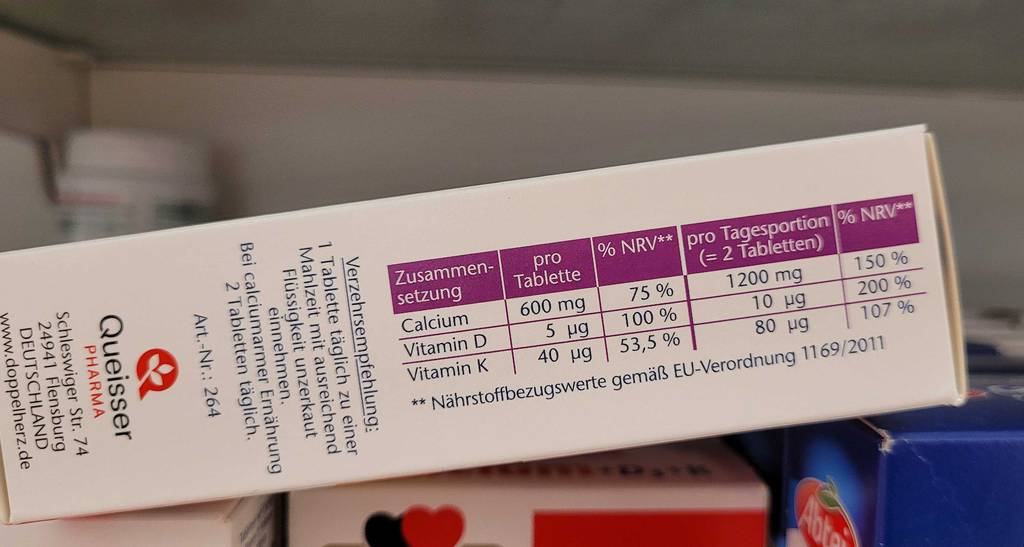 Calcium getestet: Auf der Seite der Verpackung stehen Informationen zur Zusammensetzung und zum Verzehr.