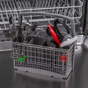 Dosenöffner in einer Spülmaschine