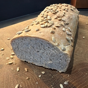 Ein geschnittenes Brot aus der Dr. Oetker 4855 Brotbackform