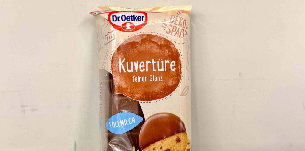 Getestet: Kuvertüre von Dr. Oetker mit Vollmilchgeschmack befindet sich in einer Verpackung.