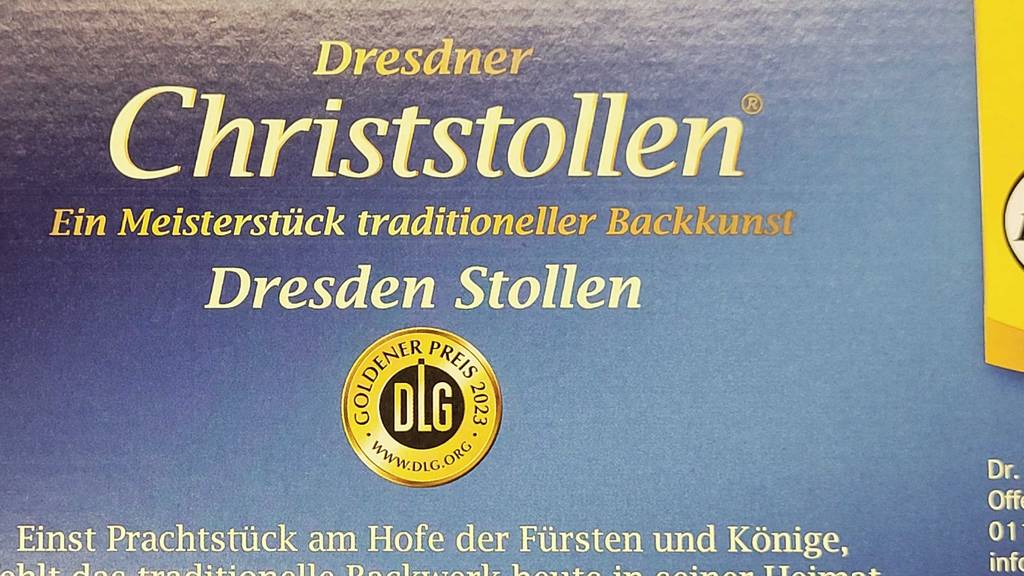 Christstollen getestet: Dresdner Christstollen von Dr. Quendt hat eine blaue Verpackung.