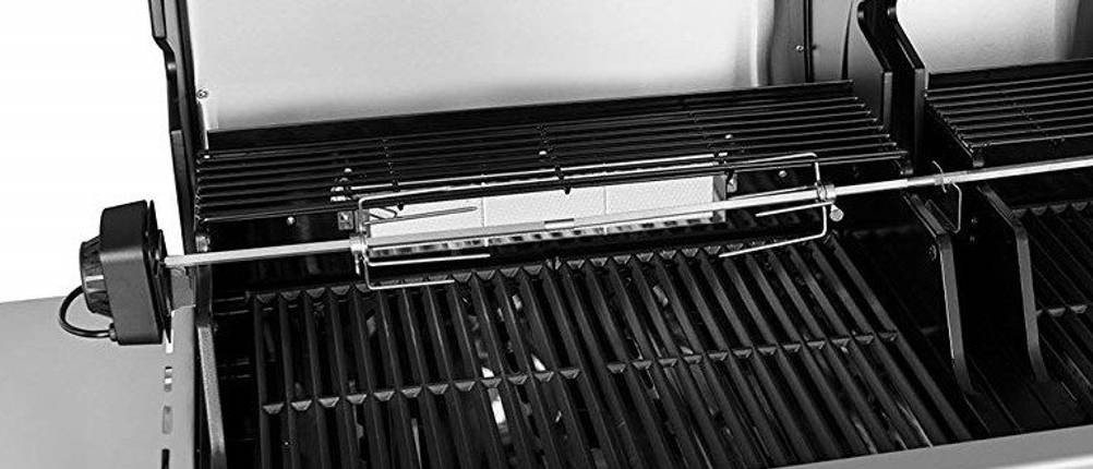 Maxxus-Gasgrill mit Infrarotbrenner und Drehspieß