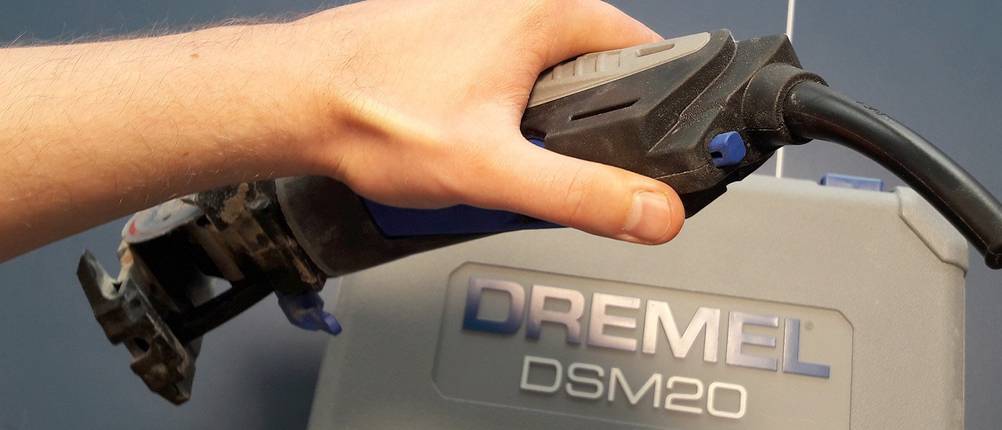 Arretierschalter Dremel Mini-Handkreissäge