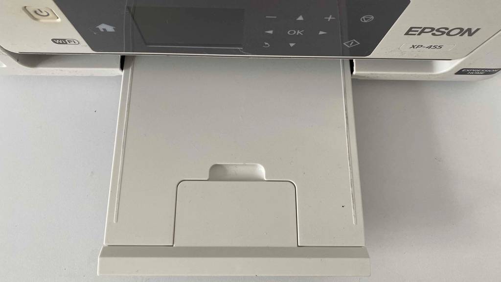 Papierablage von dem Epson Drucker.