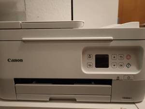 Der Farbtintenstrahldrucker von Canon ist ein Multifunktionsdrucker, der auch über eine Duplexdruck-Funktion verfügt.