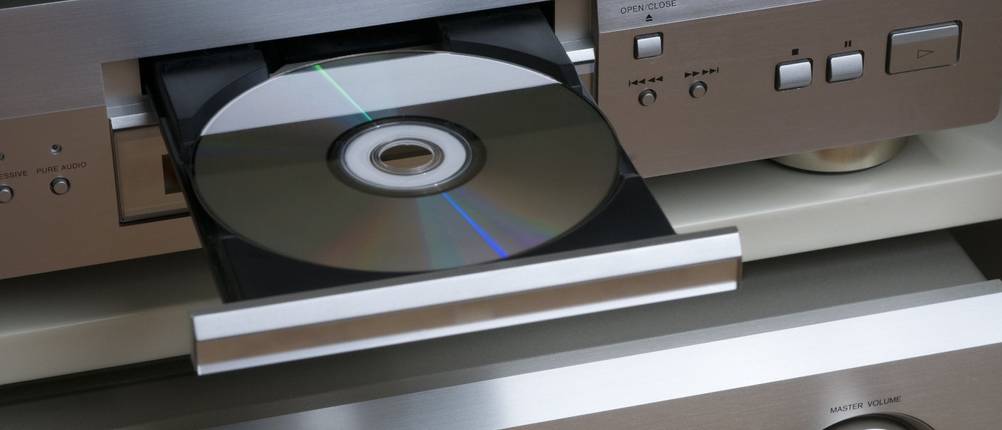 dvd-player-an-kompaktanlage