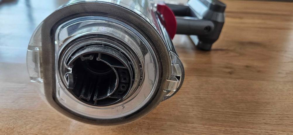 Dyson Staubsauger getestet: Nahaufnahme des Anschlusses der Verlängerungsstange.