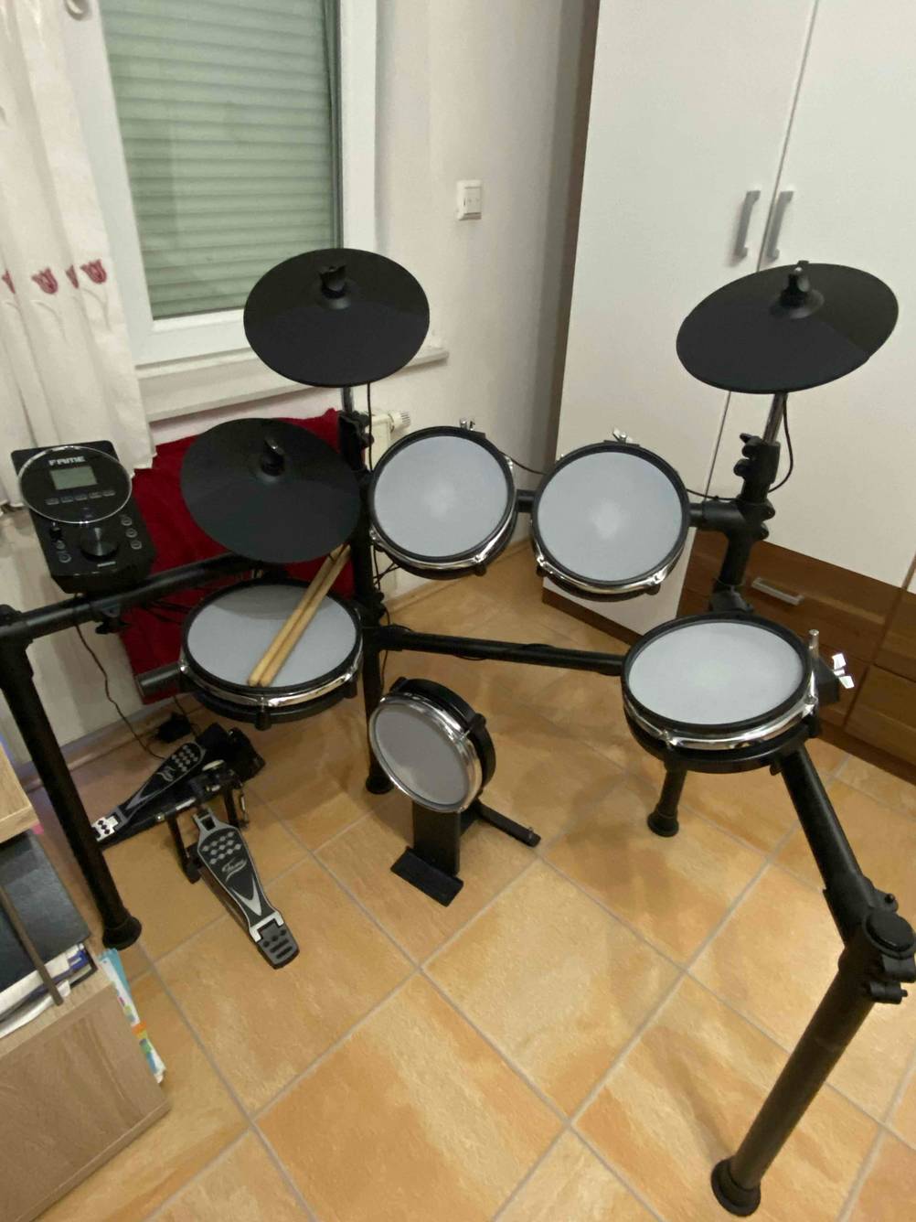 Ein getestetes E-Drums-Set mit Soundbibliothek.