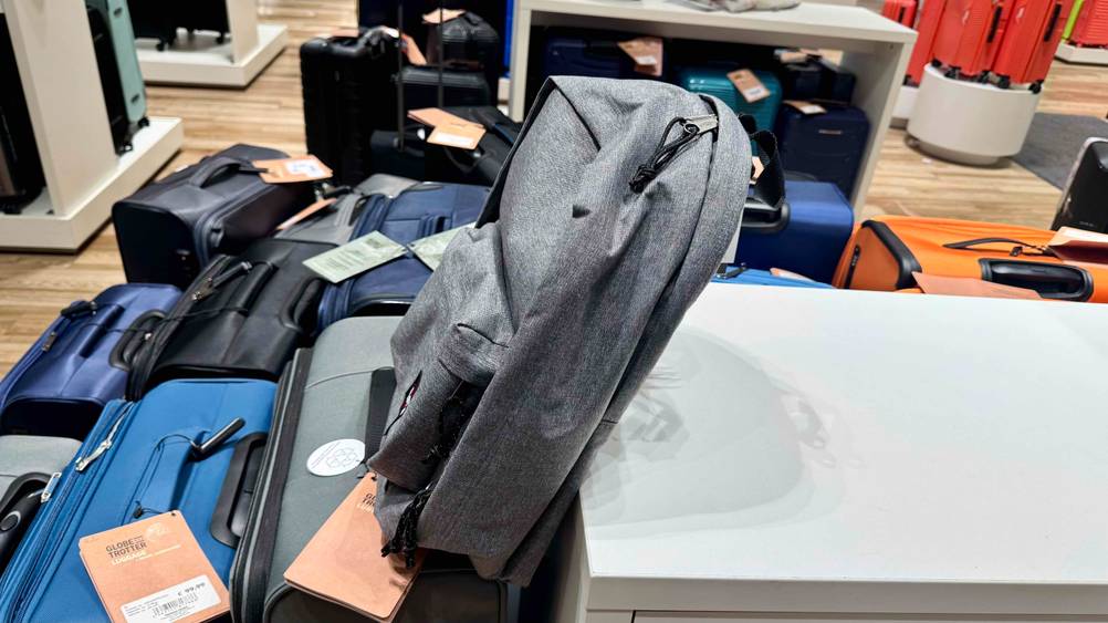 Eastpak-Rucksack im Test: Seitenansicht des Rucksacks.